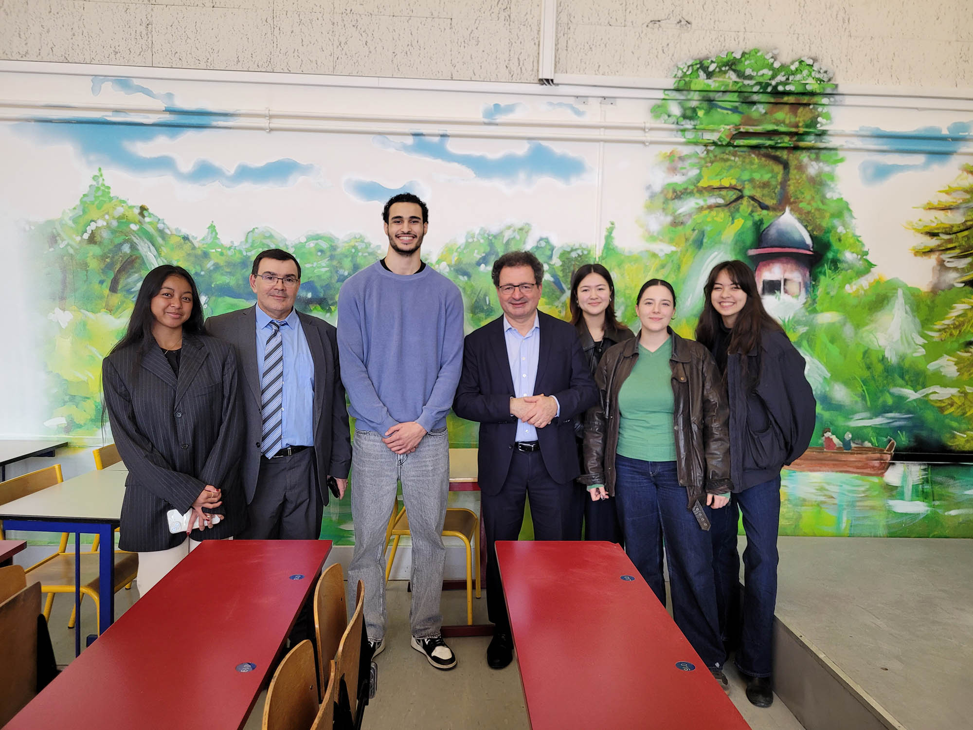 Projet CVEC : Zoom sur la fresque murale à l'Université Paris Dauphine ...