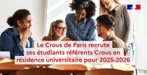 Groupe d'étudiants autour d'une table représentant le recrutement des étudiants référents du Crous de Paris pour 2025-2026.